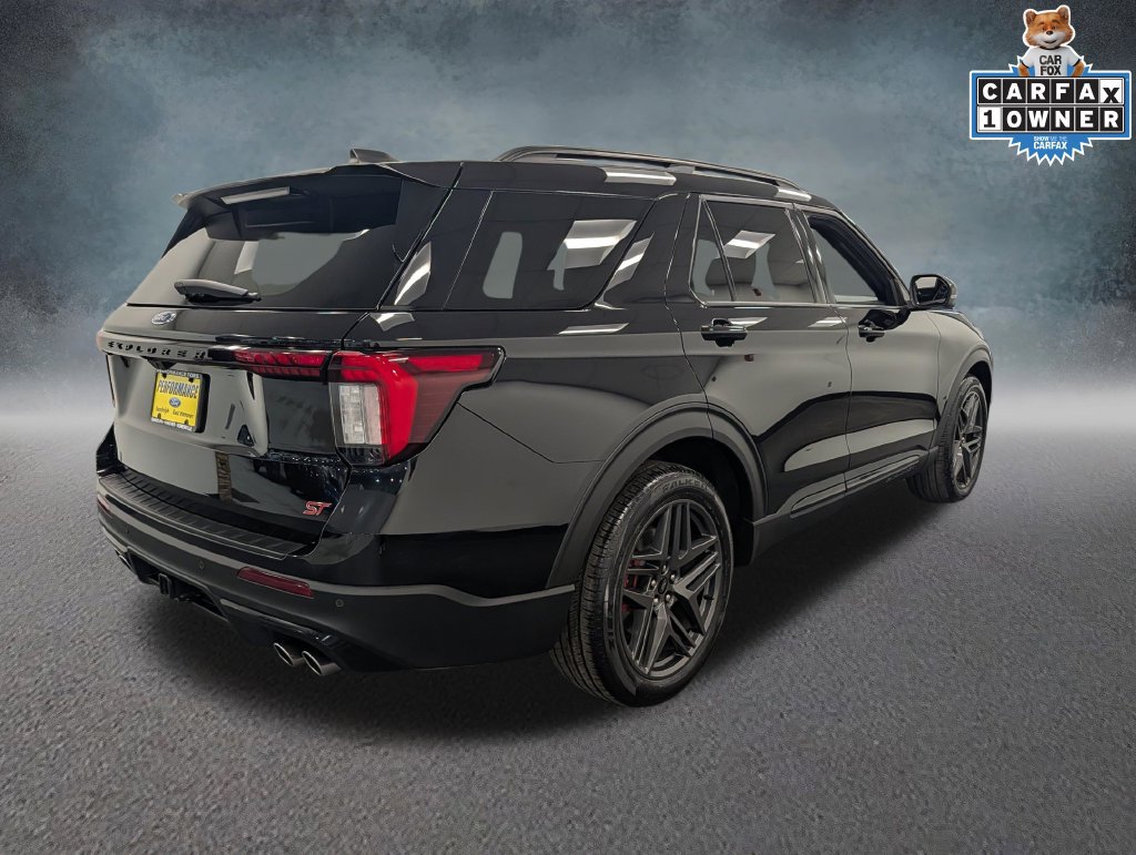 Used 2025 Ford Explorer ST AWD/4WD image 4