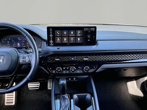 Used 2023 Honda Accord Sport image 9