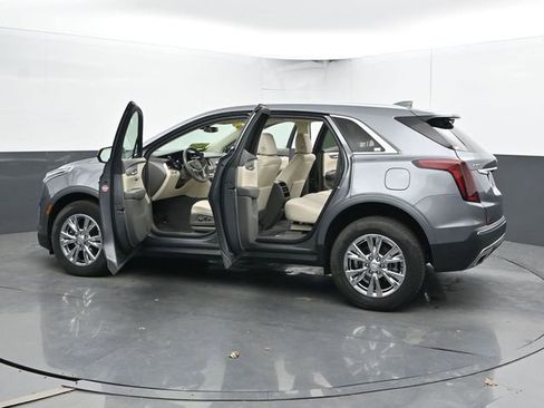 Used 2021 Cadillac XT5 Premium Luxury w/ LPO, Floor Liner Package AWD/4WD image 57