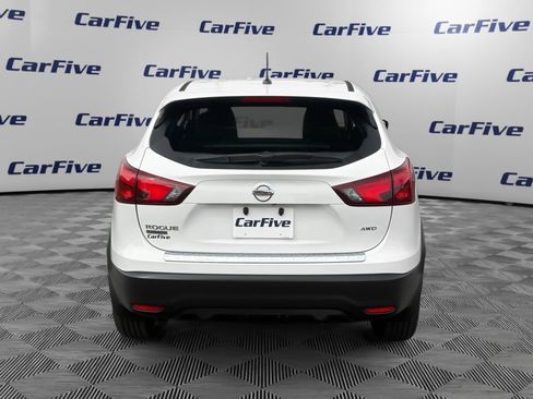 Used 2017 Nissan Rogue Sport S w/ S Appearance Package AWD/4WD image 4
