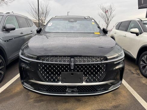 Used 2024 Lincoln Nautilus Black Label image 2