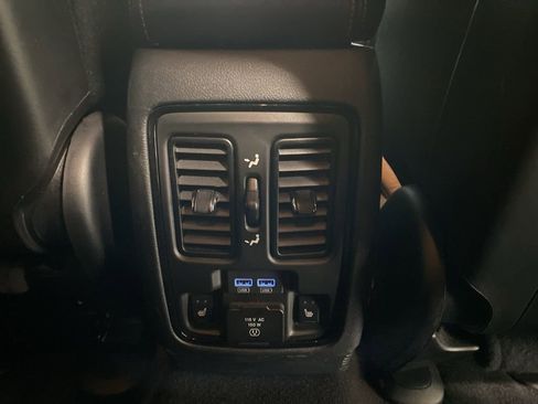 Used 2025 Dodge Durango R/T AWD/4WD image 19