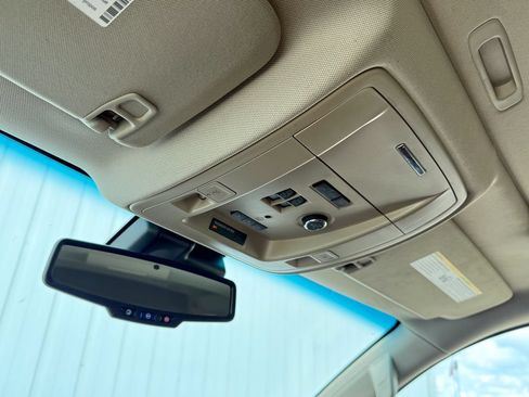 Used 2017 Chevrolet Tahoe Premier AWD/4WD image 35