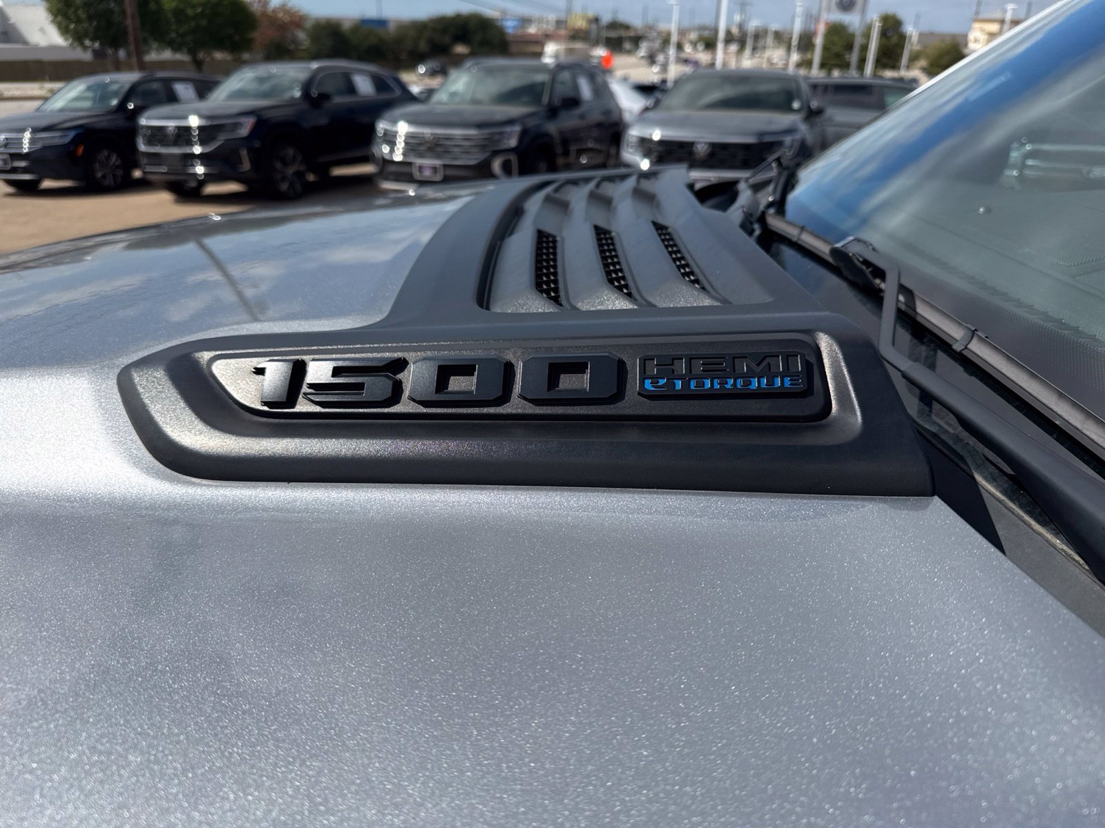 Used 2024 RAM 1500 Laramie AWD/4WD image 13