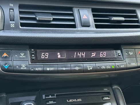 Used 2015 Lexus CT 200h image 20