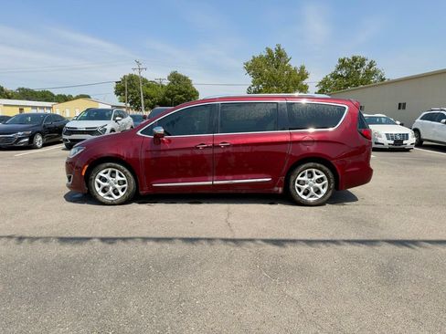 Used 2020 Chrysler Pacifica Limited FWD image 6