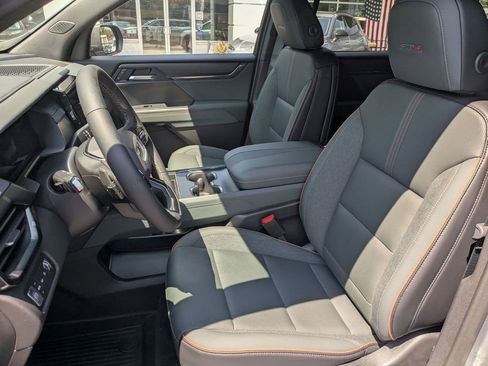 New 2026 GMC Acadia AT4 w/ LPO, Floor Liner Package AWD/4WD image 13