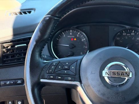 Certified 2022 Nissan Rogue Sport SV w/ Technology Package image 16