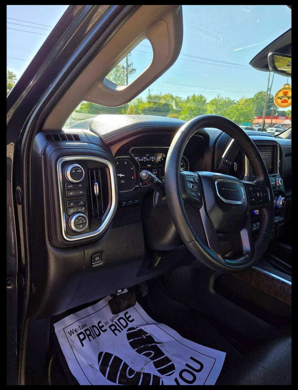 Used 2021 GMC Sierra 3500 Denali w/ Denali Ultimate Package AWD/4WD image 15