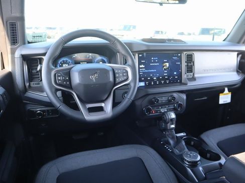 New 2025 Ford Bronco Big Bend image 2