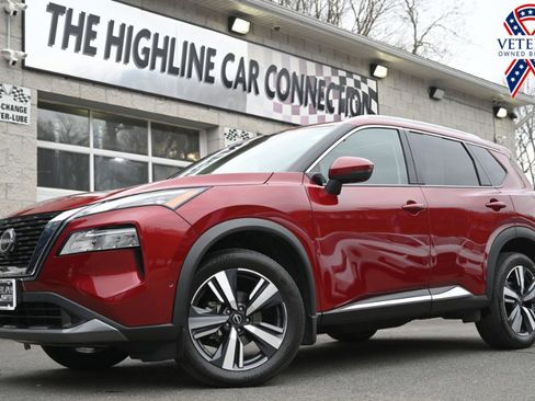 Used 2023 Nissan Rogue SL w/ SL Premium Package image 1