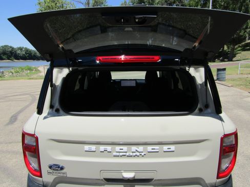 Used 2025 Ford Bronco Sport Outer Banks w/ Outer Banks Tech Package+ AWD/4WD image 14