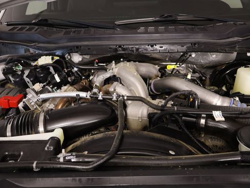 Used 2024 Ford F250 XLT w/ FX4 Off-Road Package image 18