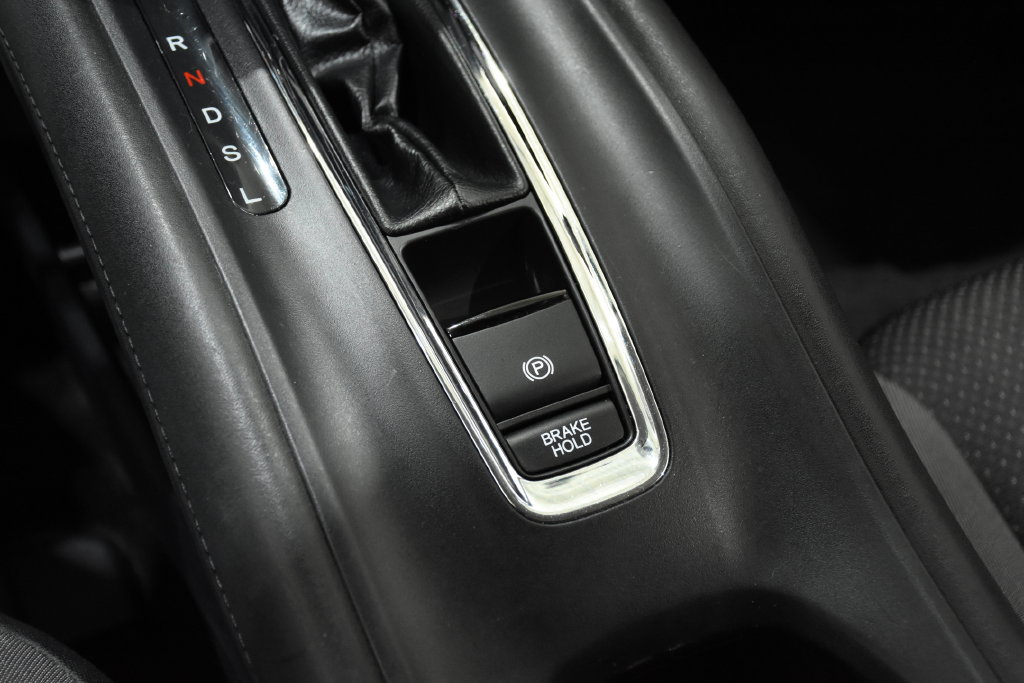 Used 2021 Honda HR-V LX image 24