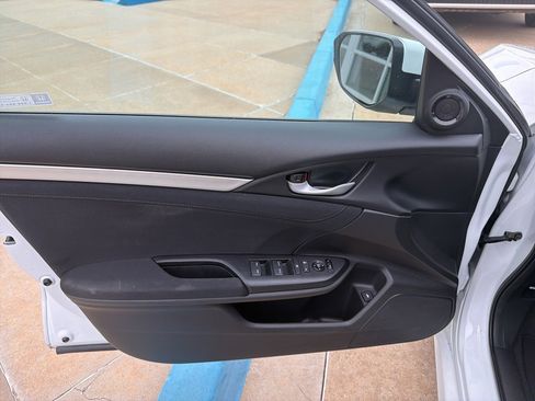 Used 2021 Honda Civic EX image 6