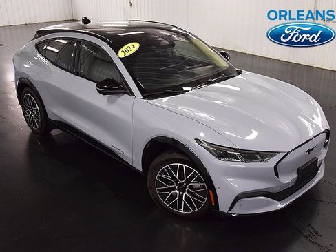 Used 2024 Ford Mustang Mach-E Premium image 9