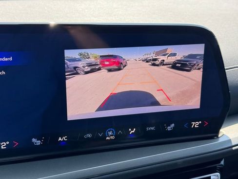 New 2026 Chevrolet Traverse LT FWD image 15