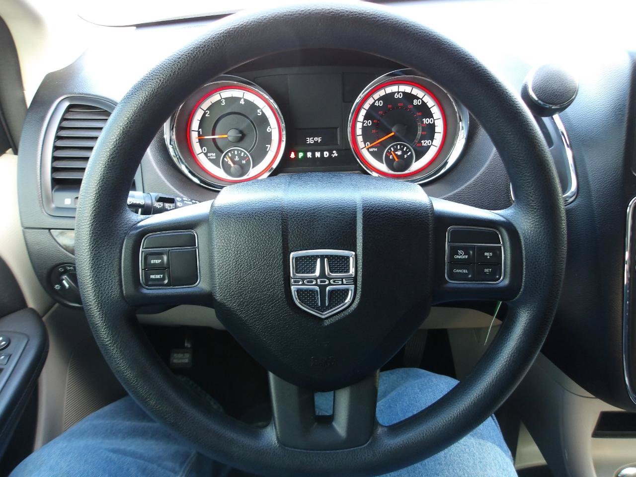 Used 2012 Dodge Grand Caravan SXT FWD image 15
