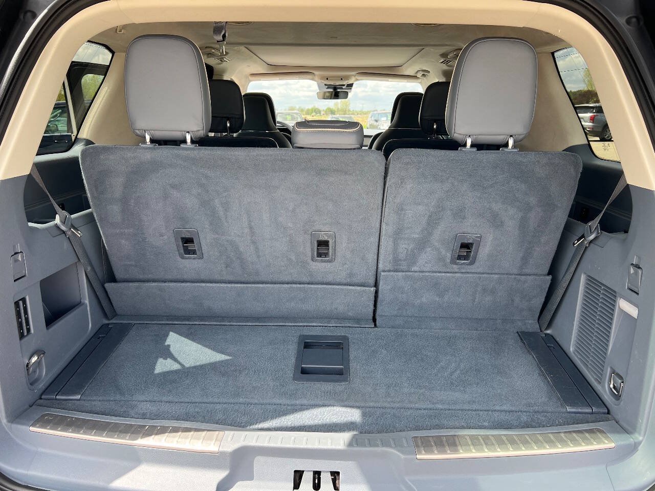 Used 2020 Lincoln Navigator Black Label w/ Cargo Convenience Package AWD/4WD image 28