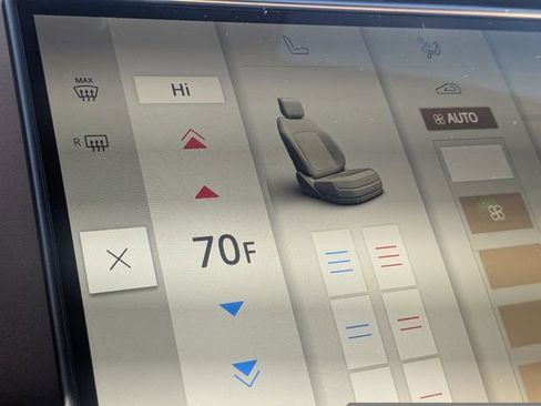 Used 2024 Land Rover Range Rover Sport SE image 27