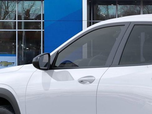 New 2026 Chevrolet Trax RS FWD image 12