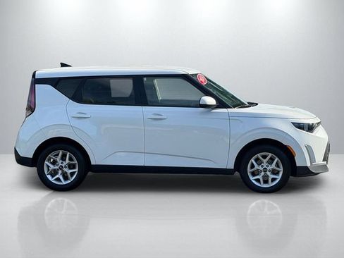 Certified 2024 Kia Soul LX w/ Option Group 015 FWD image 10