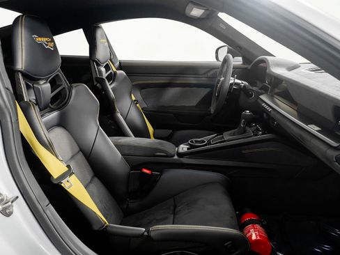 Used 2024 Porsche 911 GT3 RS image 40