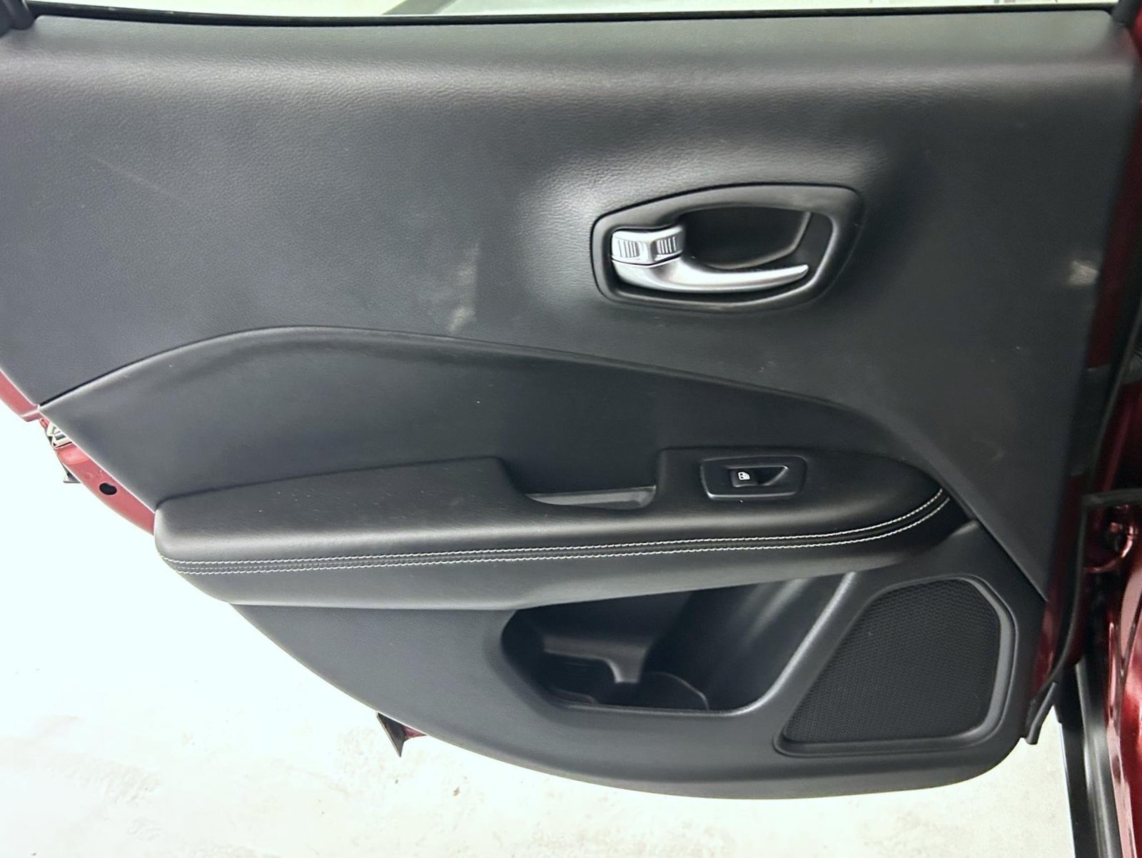 Used 2021 Jeep Compass Latitude AWD/4WD image 20