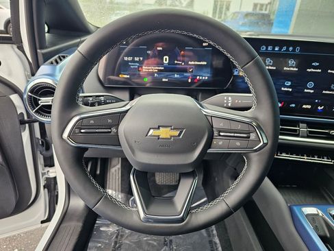 New 2026 Chevrolet Equinox EV LT FWD image 24