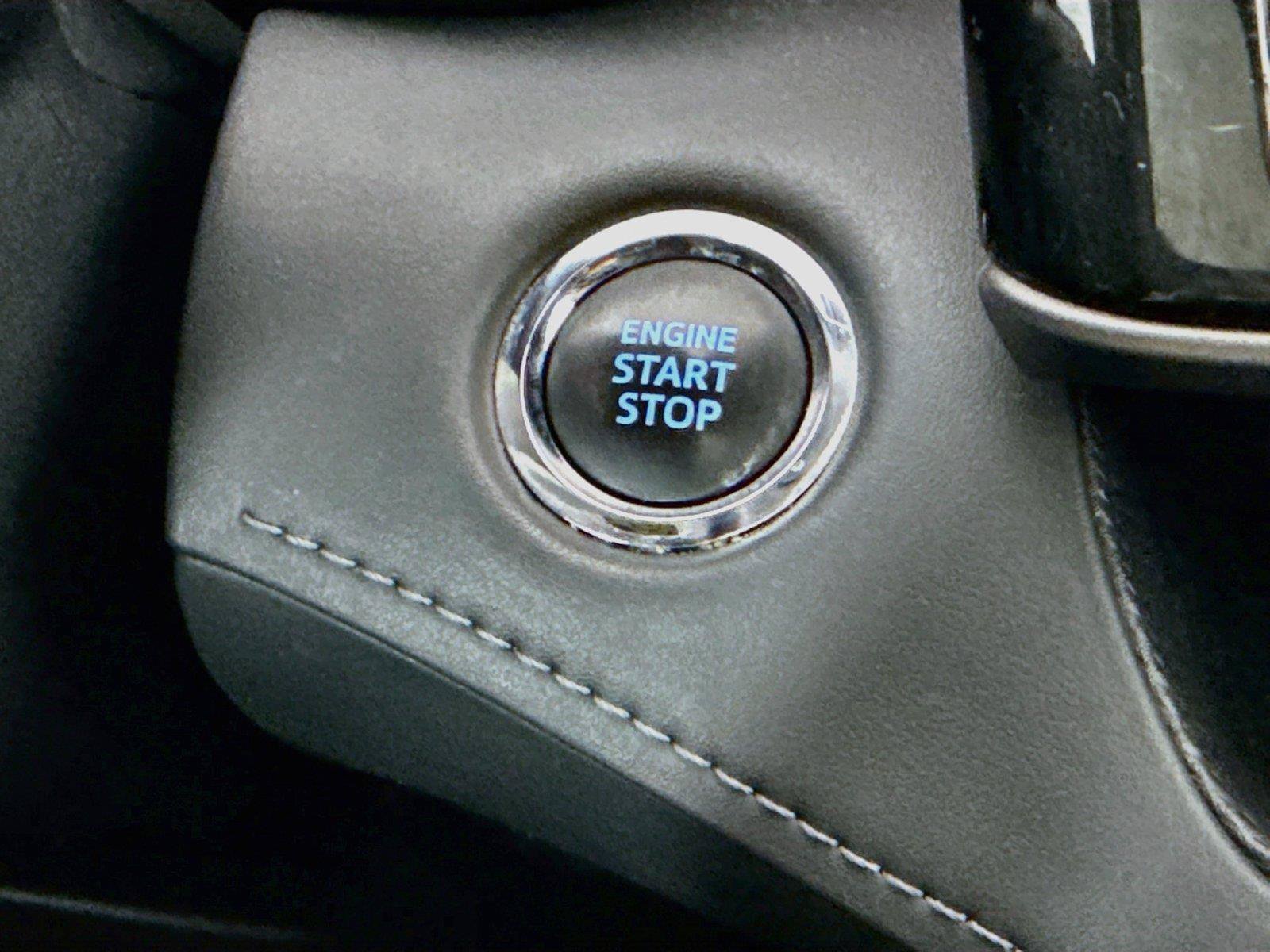 Used 2022 Toyota Highlander XLE AWD/4WD image 21