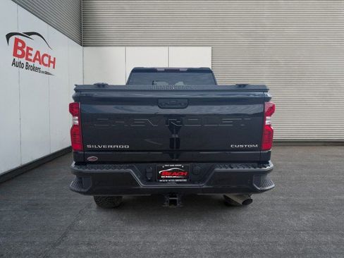 Used 2024 Chevrolet Silverado 2500 Custom w/ Custom Value Package image 14