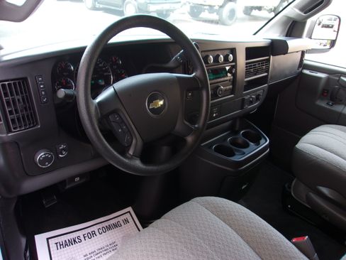 Used 2016 Chevrolet Express 3500 LT w/ LT Preferred Equipment Group image 14