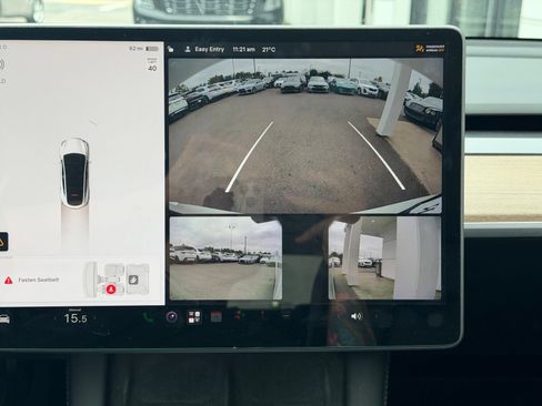 Used 2022 Tesla Model Y Performance AWD/4WD image 9