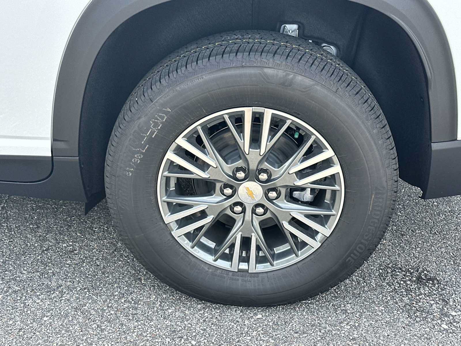 New 2026 Chevrolet Traverse LT w/ LPO, Floor Liner Package FWD image 12