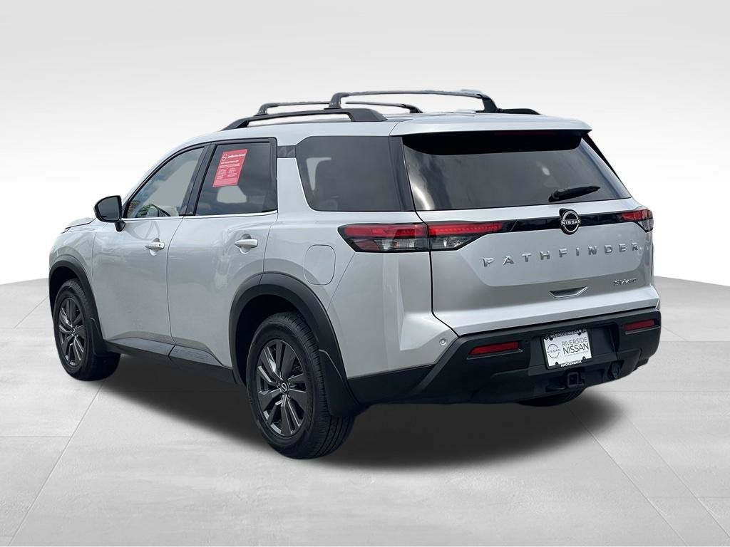 Certified 2022 Nissan Pathfinder SV w/ SV Premium Package AWD/4WD image 5