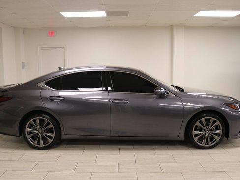 Used 2020 Lexus ES 350 F Sport w/ Accessory Package 2 FWD image 11