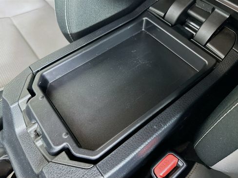 Used 2018 Toyota RAV4 LE AWD/4WD image 28