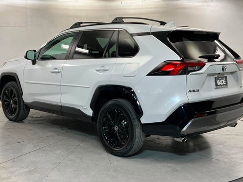 Used 2023 Toyota RAV4 SE w/ Convenience Package image 3