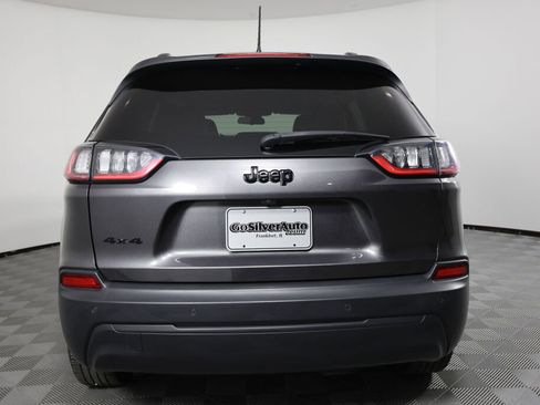 Used 2020 Jeep Cherokee Latitude Plus image 3