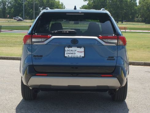 Used 2023 Toyota RAV4 XSE AWD/4WD image 3
