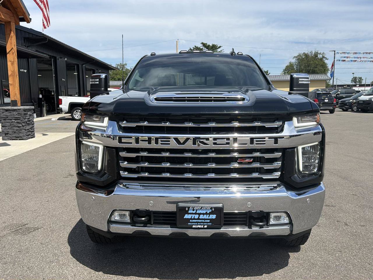 Used 2021 Chevrolet Silverado 2500 LTZ AWD/4WD image 2