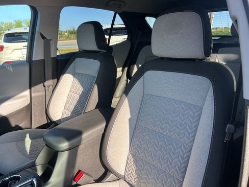 Used 2022 Chevrolet Equinox LS AWD/4WD image 18