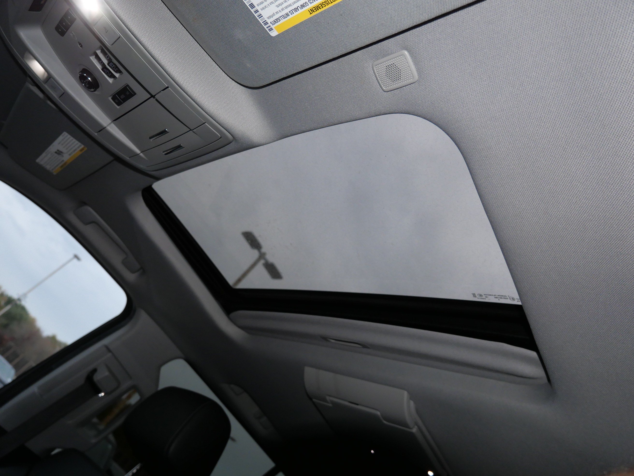 Used 2019 Chevrolet Suburban LT AWD/4WD image 33