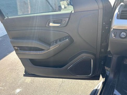 Used 2020 Chevrolet Tahoe 4WD w/ Remote Keyless Entry Package image 19