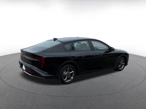 Used 2025 Kia K4 LXS image 12