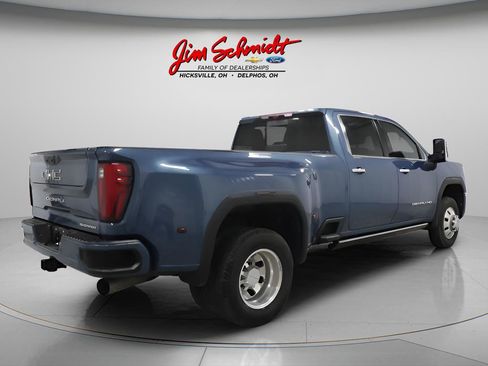 Used 2024 GMC Sierra 3500 Denali Ultimate AWD/4WD image 6
