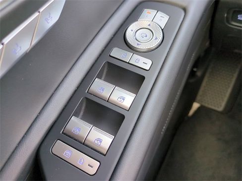 Certified 2024 Genesis GV80 3.5T Prestige Signature image 23