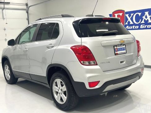 Used 2017 Chevrolet Trax LT AWD/4WD image 6