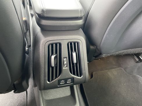 Used 2025 BMW X2 xDrive28i w/ Premium Package image 36