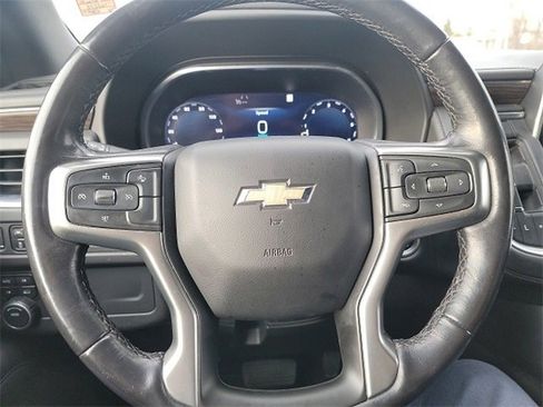 Used 2022 Chevrolet Suburban LT image 14